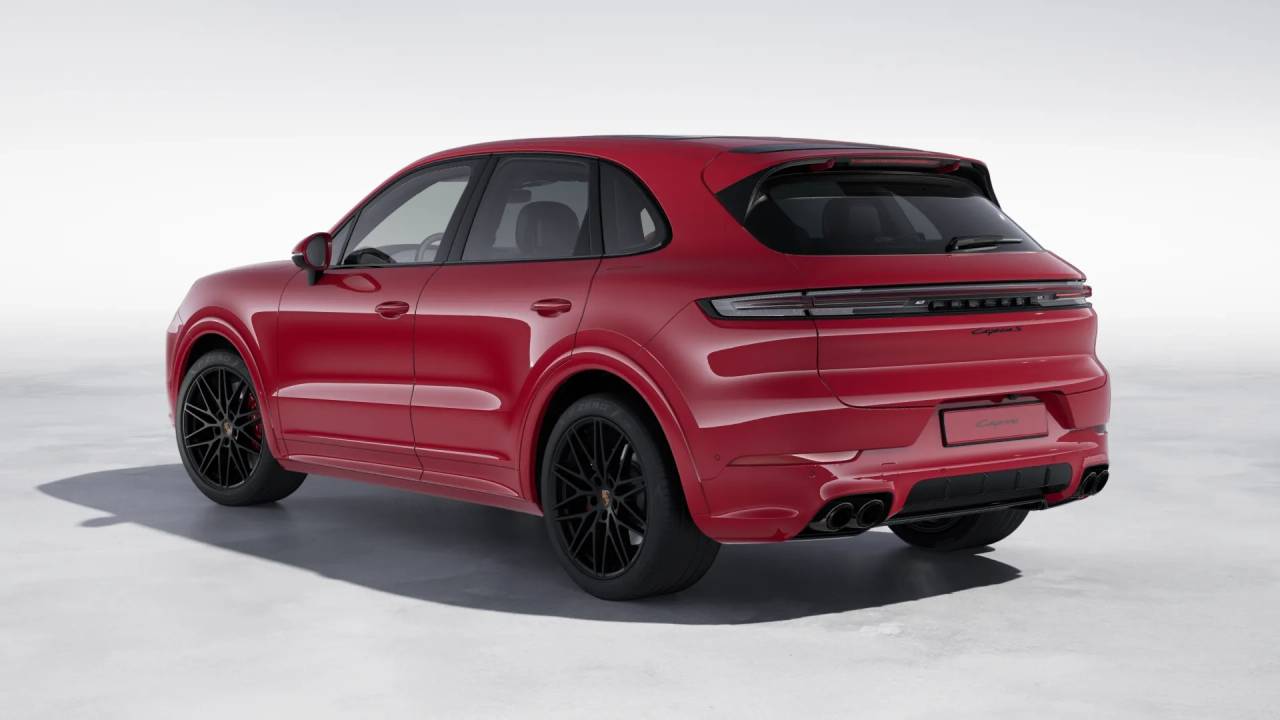 2026 Porsche Cayenne S photo 3