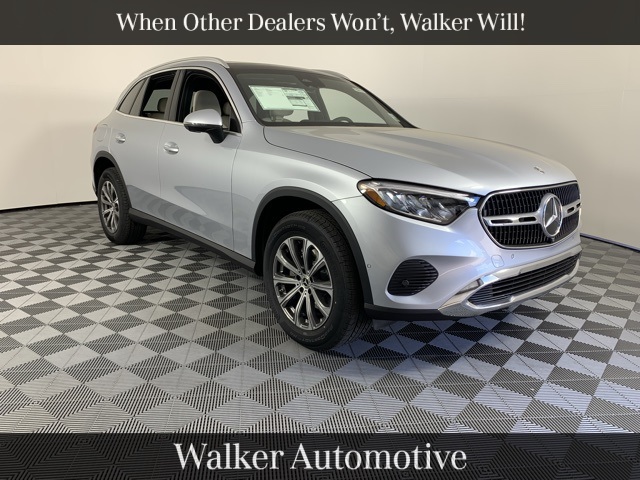 2025 Mercedes-Benz GLC Base's photo