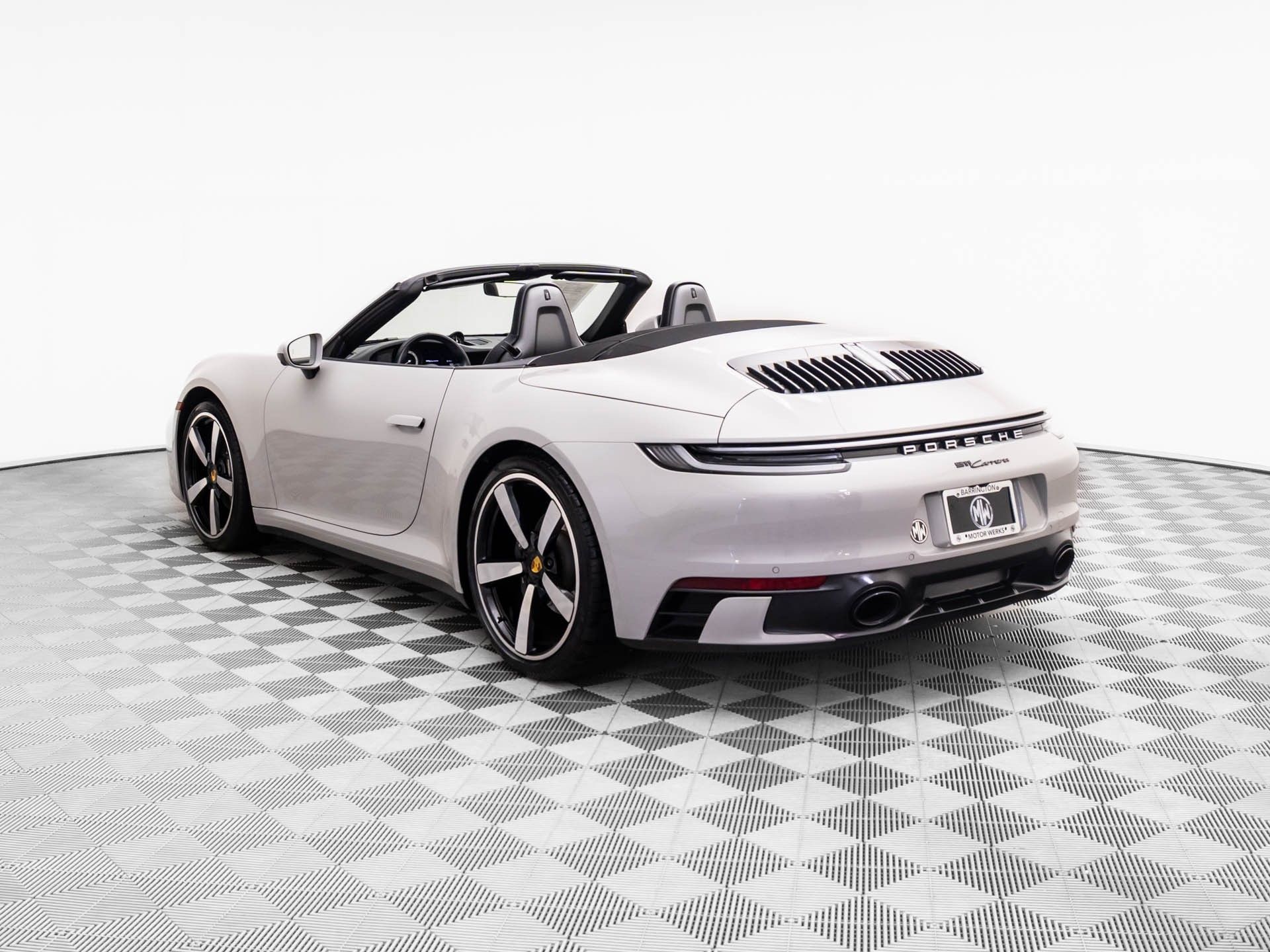 2023 Porsche 911 4 photo 3