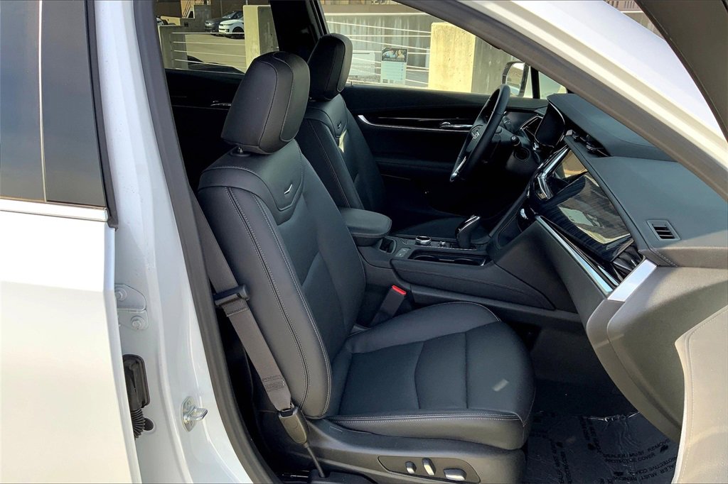 2024 Cadillac XT6 Premium Luxury photo 28