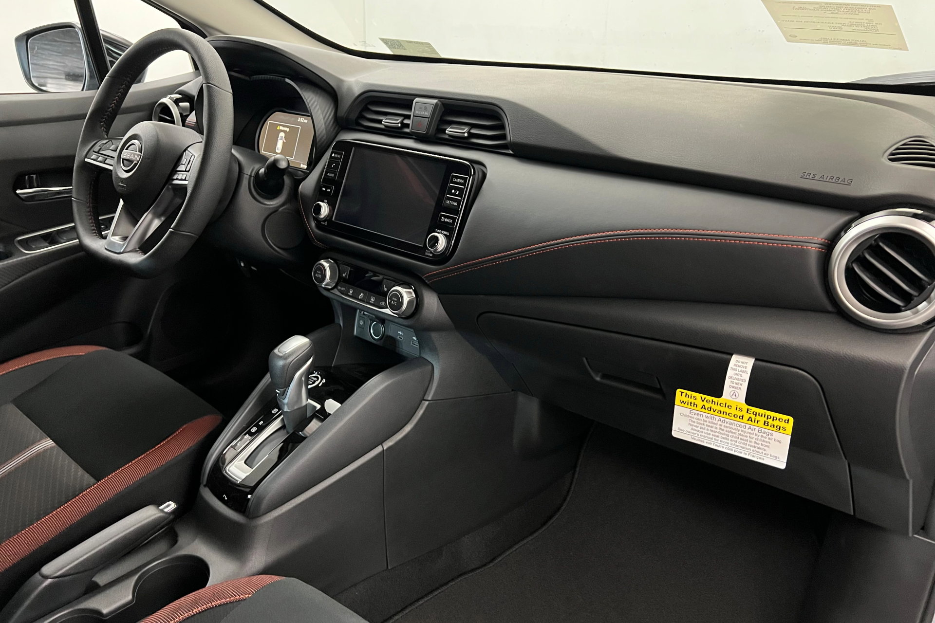 2025 Nissan Versa SR photo 21
