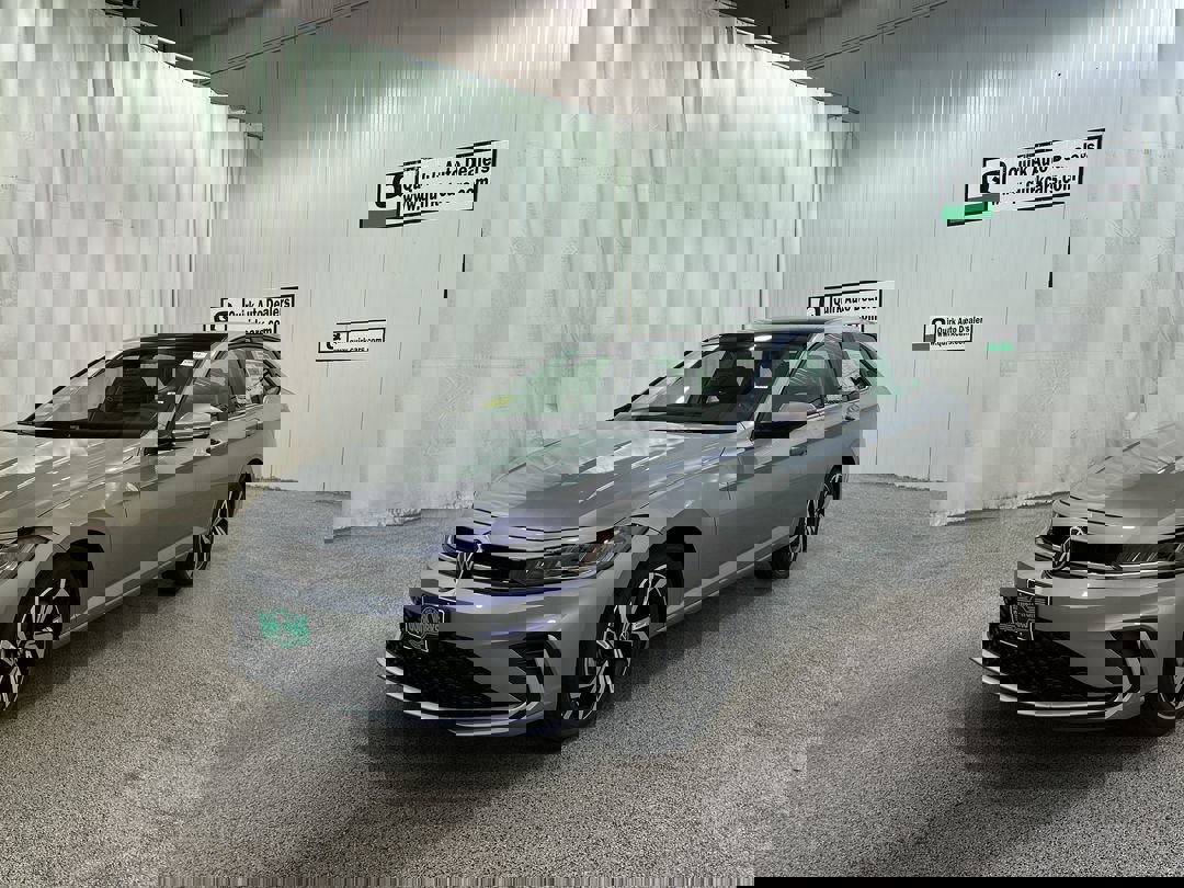 2026 Volkswagen Jetta SEL photo 4