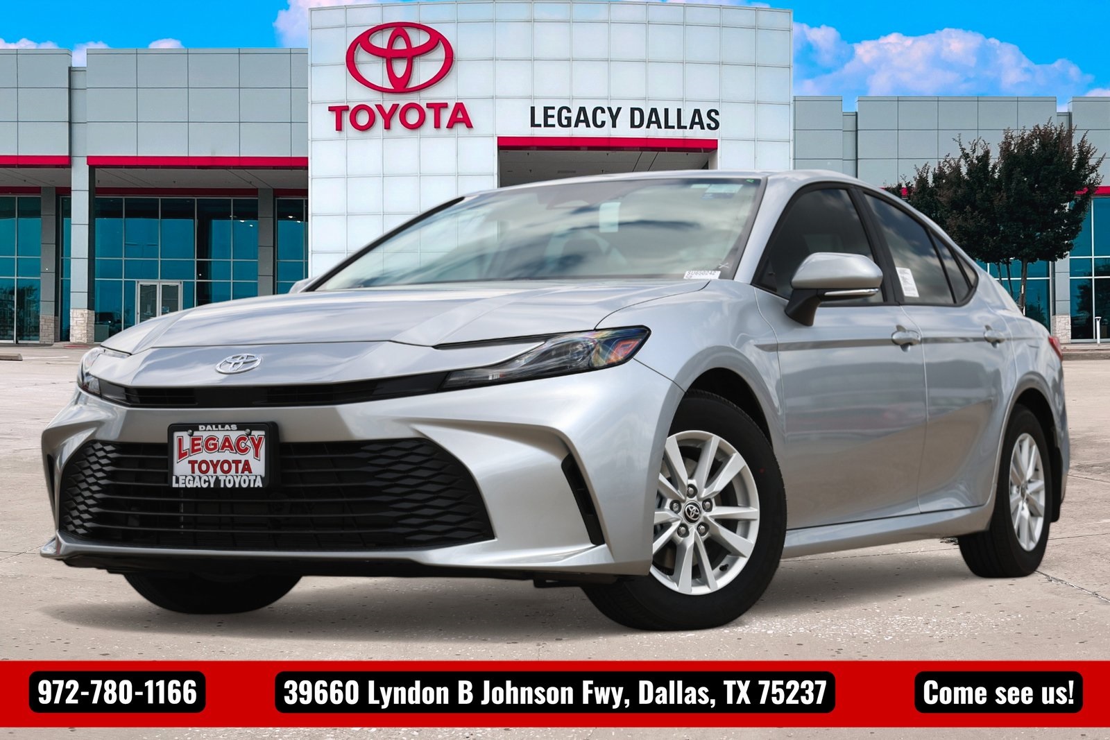 2026 Toyota Camry LE's photo