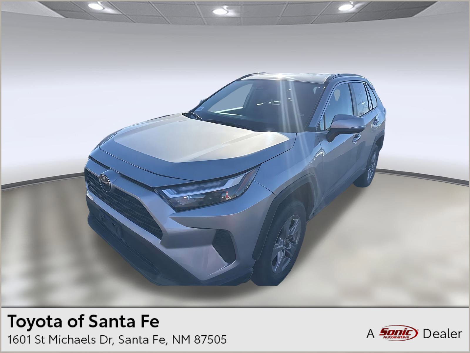 2025 Toyota RAV4 XLE's photo