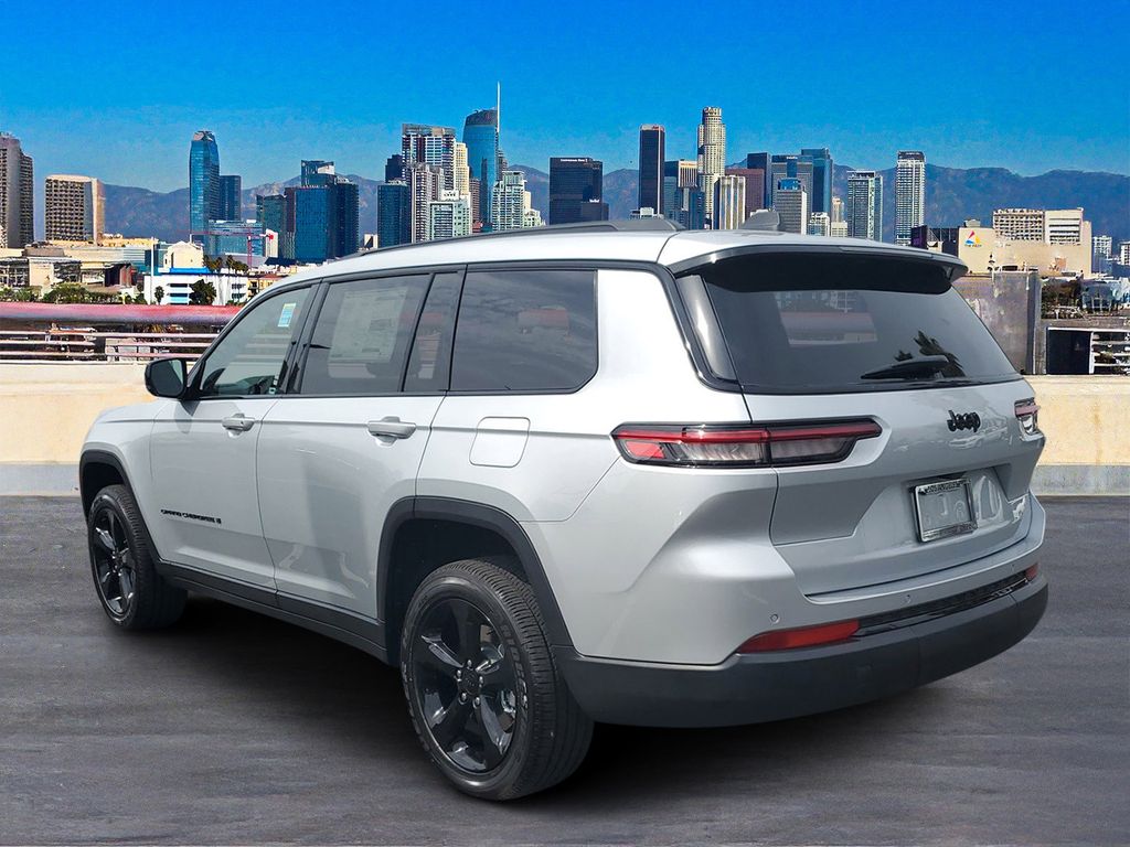 2025 Jeep Grand Cherokee Altitude X photo 4