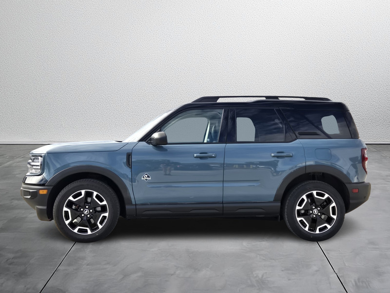 2021 Ford Bronco Sport Outer Banks photo 2