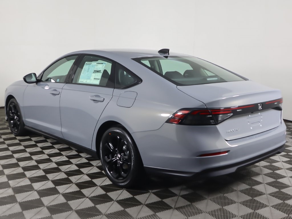 2025 Honda Accord SE photo 3