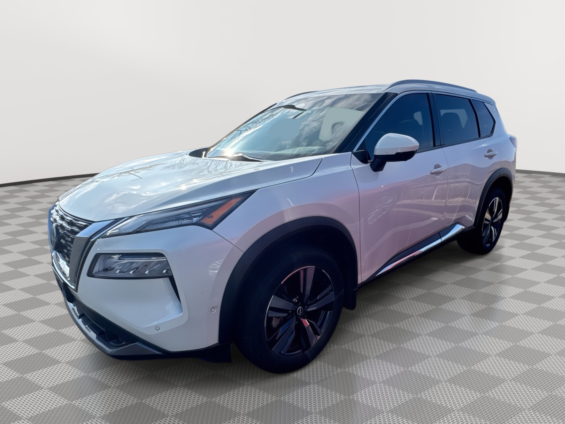 2023 Nissan Rogue SL's photo