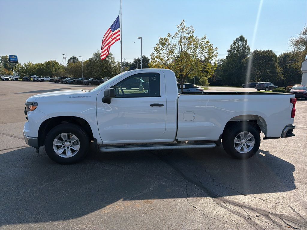 2024 Chevrolet Silverado 1500 photo 3