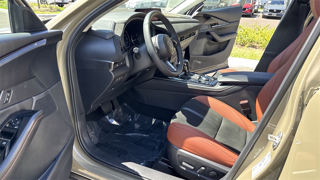 2024 Mazda CX-30 2.5 Turbo Carbon photo 36