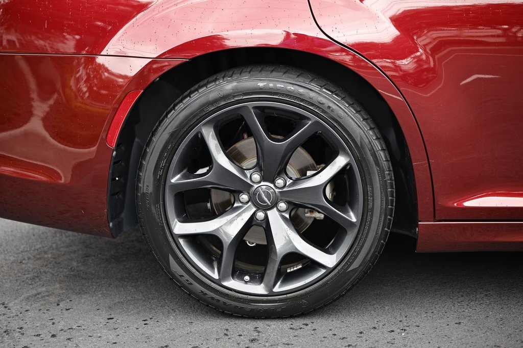 2023 Chrysler 300 S photo 6