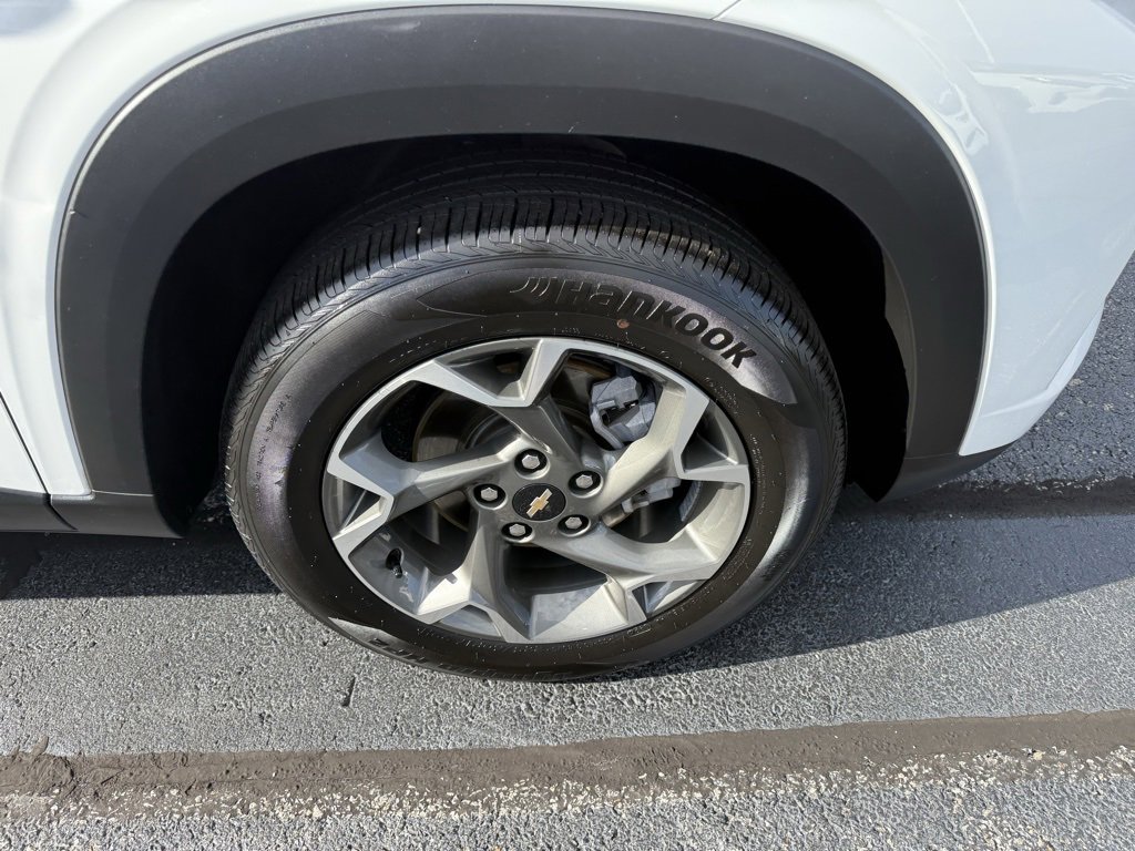 2024 Chevrolet Trax LT photo 9
