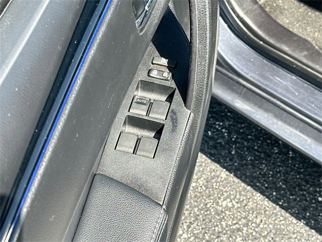 2019 Toyota Corolla L photo 15