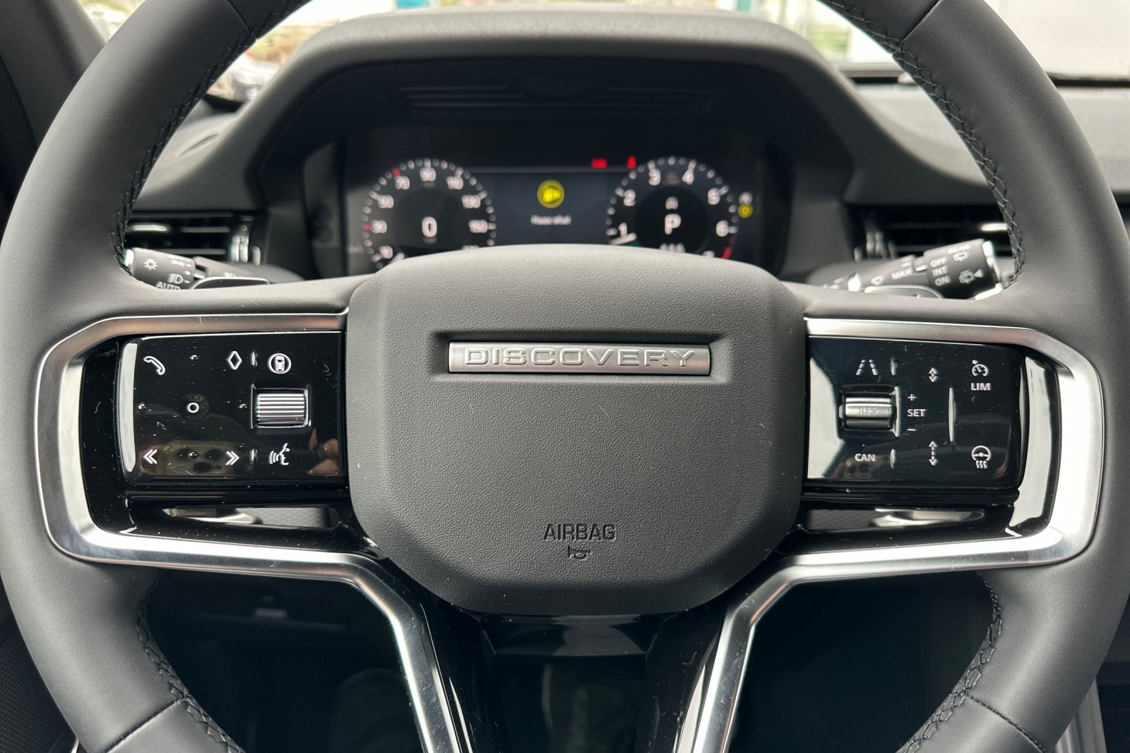 2025 Land Rover Discovery Sport Dynamic SE photo 24
