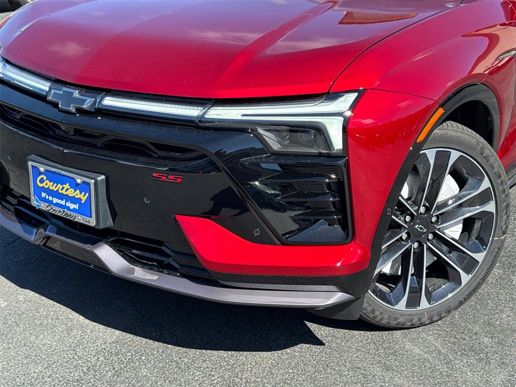 2026 Chevrolet Blazer EV photo 3