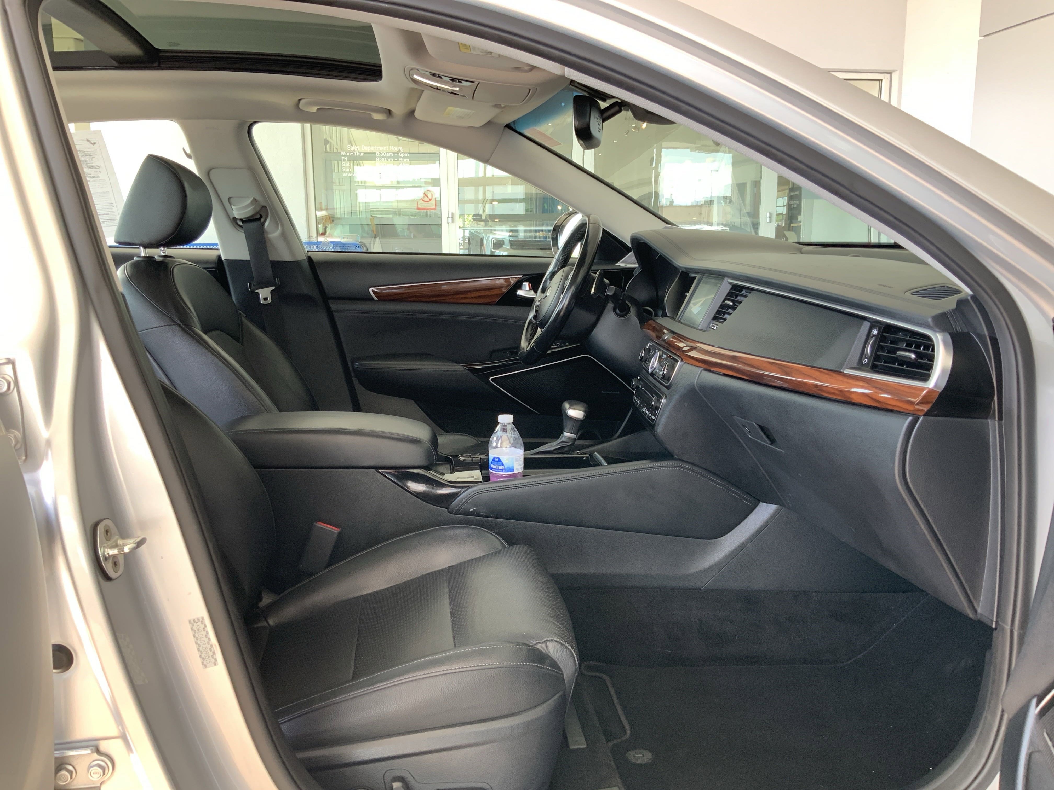 2018 Kia Cadenza Technology photo 10