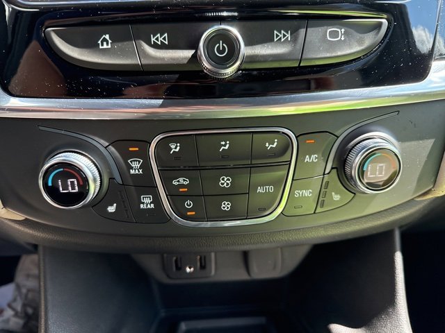2022 Chevrolet Traverse Leather photo 30