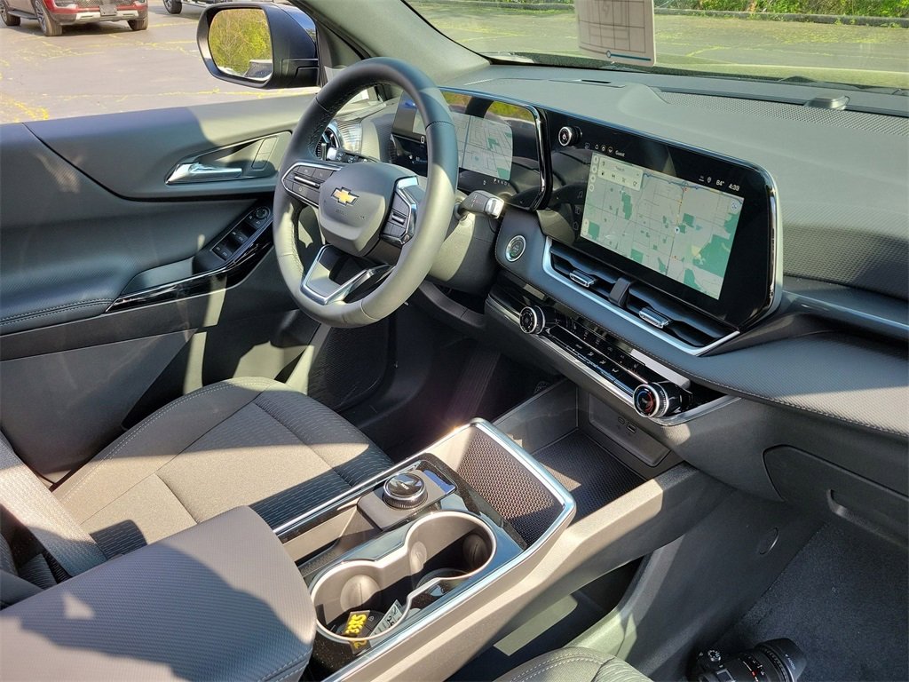 2026 Chevrolet Equinox LT photo 21