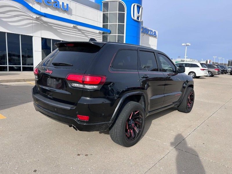 2021 Jeep Grand Cherokee Limited photo 2