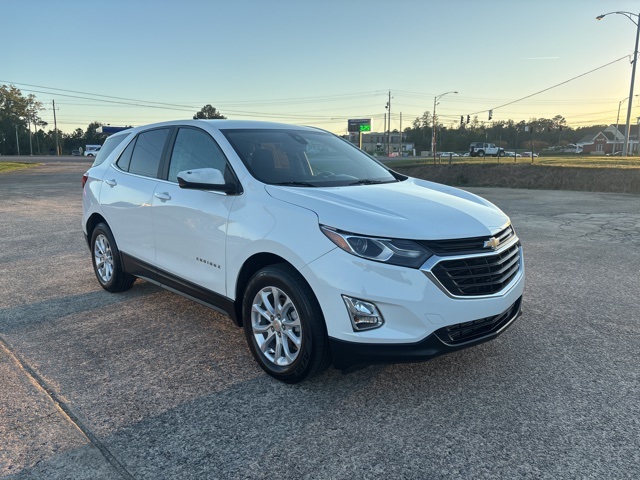 2021 Chevrolet Equinox LT photo 2