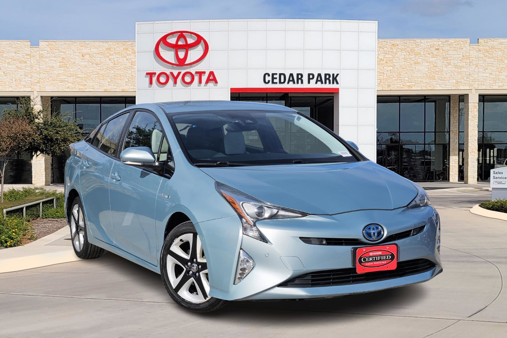 2018 Toyota Prius Four's photo