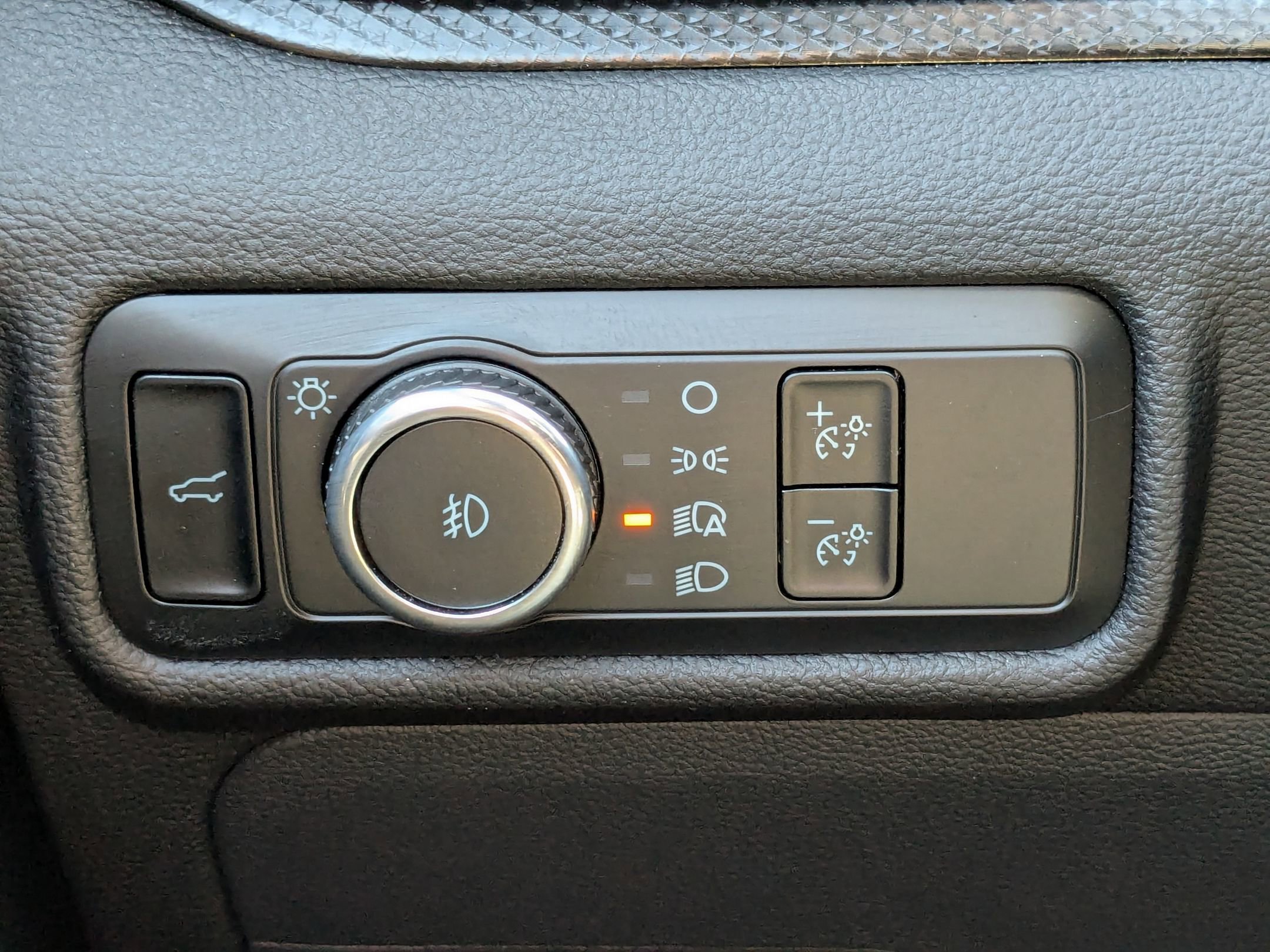 2024 Ford Explorer ST photo 18