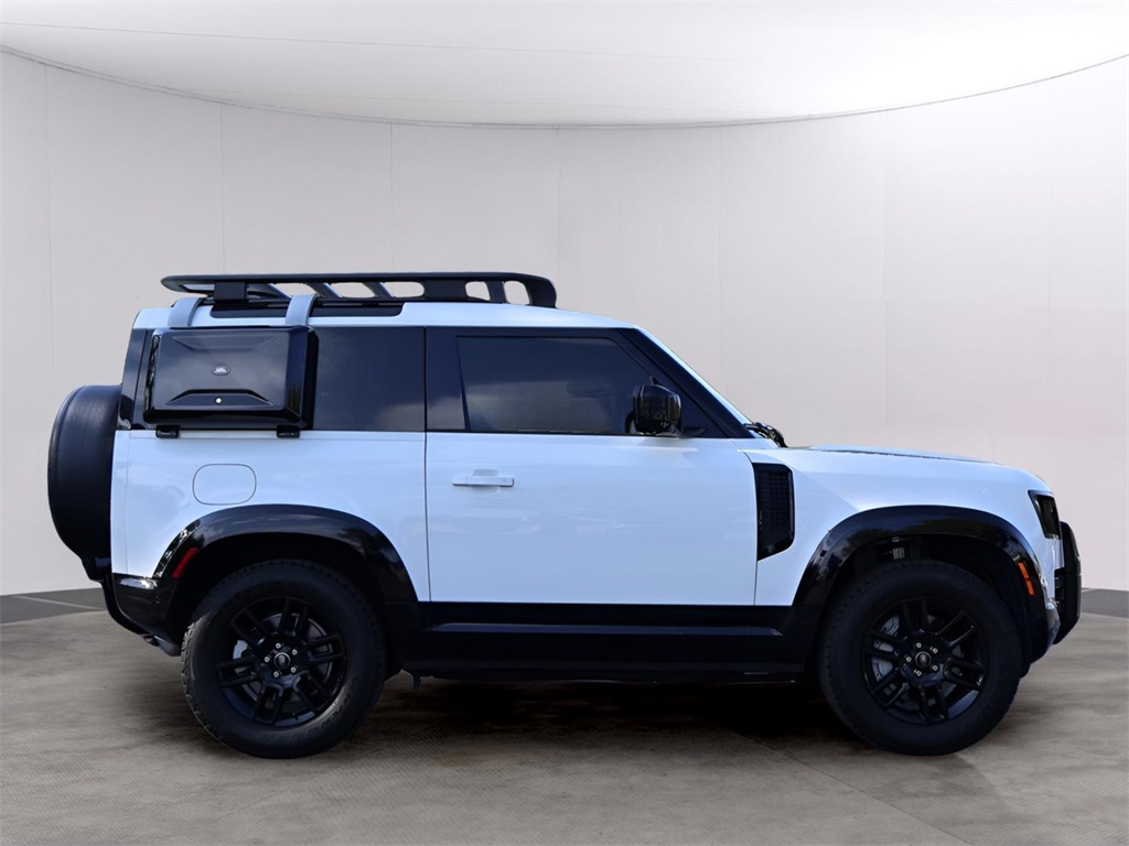 2022 Land Rover Defender 90 X-Dynamic S photo 3