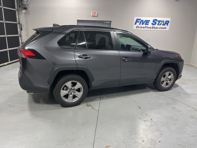 2024 Toyota RAV4 XLE photo 4