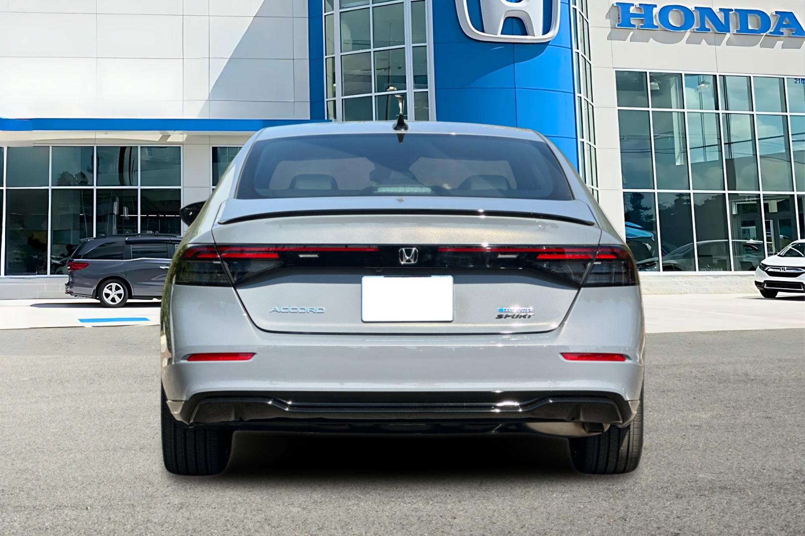2025 Honda Accord Hybrid Sport-L photo 3