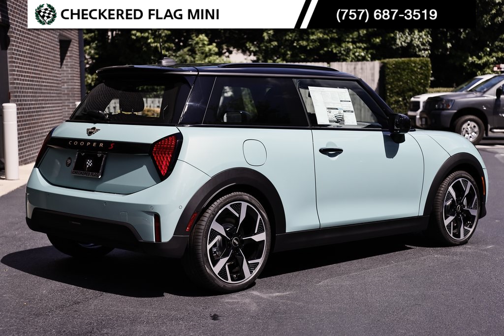 2025 Mini Cooper S Iconic photo 8