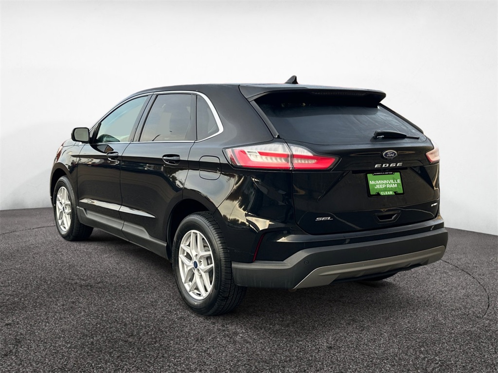 2022 Ford Edge SEL photo 3