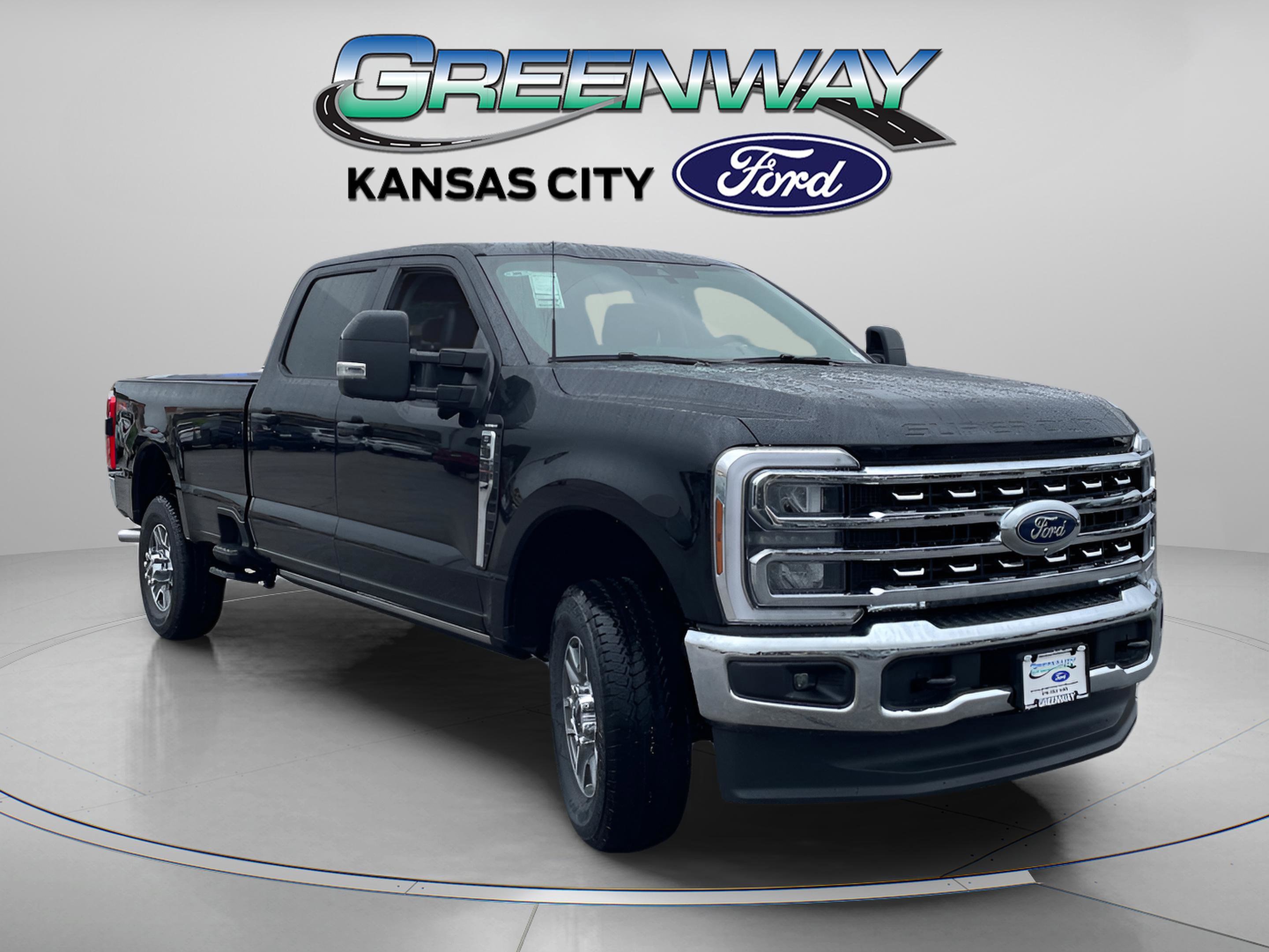 2026 Ford F-350 Super Duty Lariat's photo