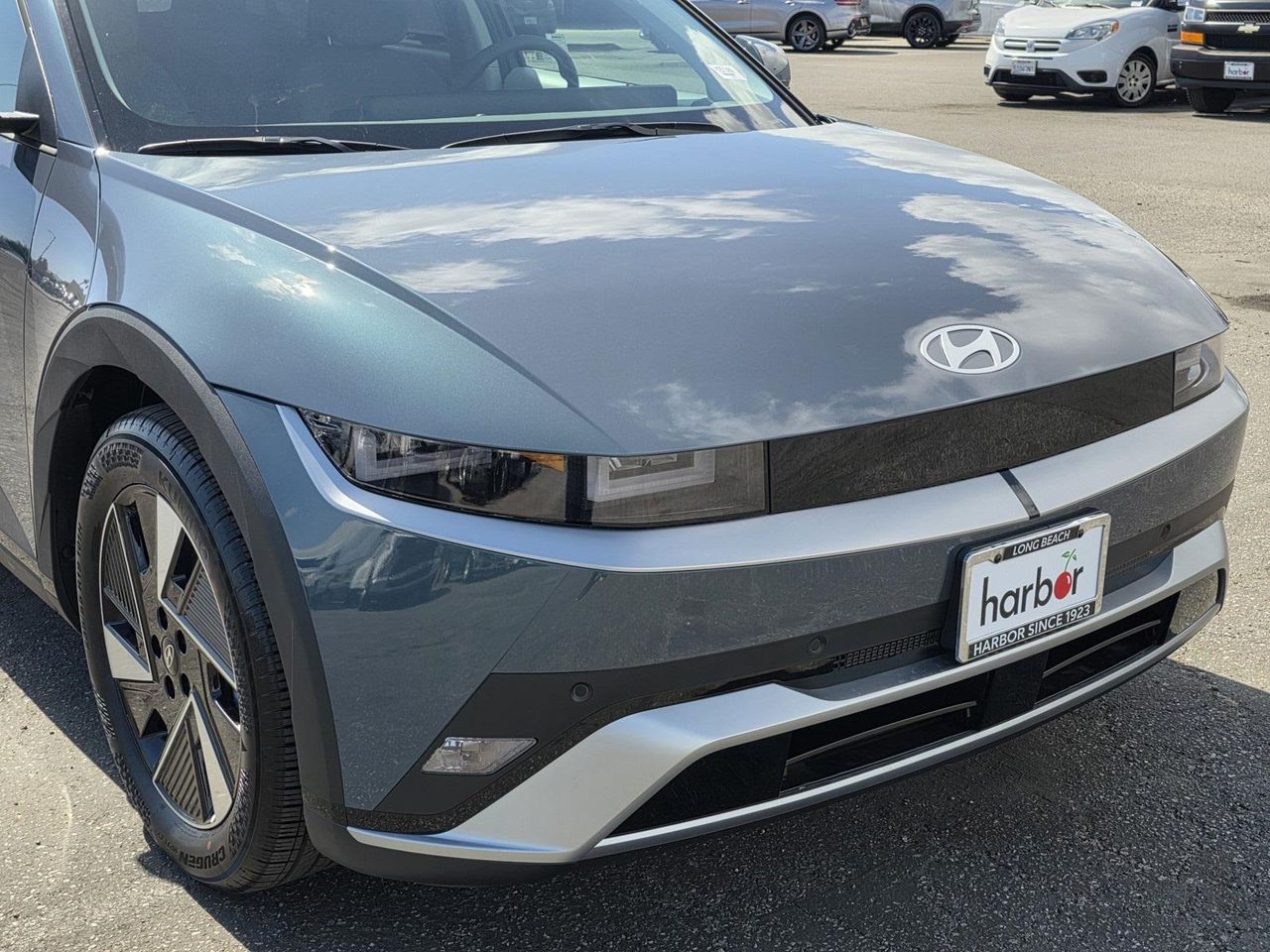 2025 Hyundai Ioniq 5 SE Standard Range photo 9