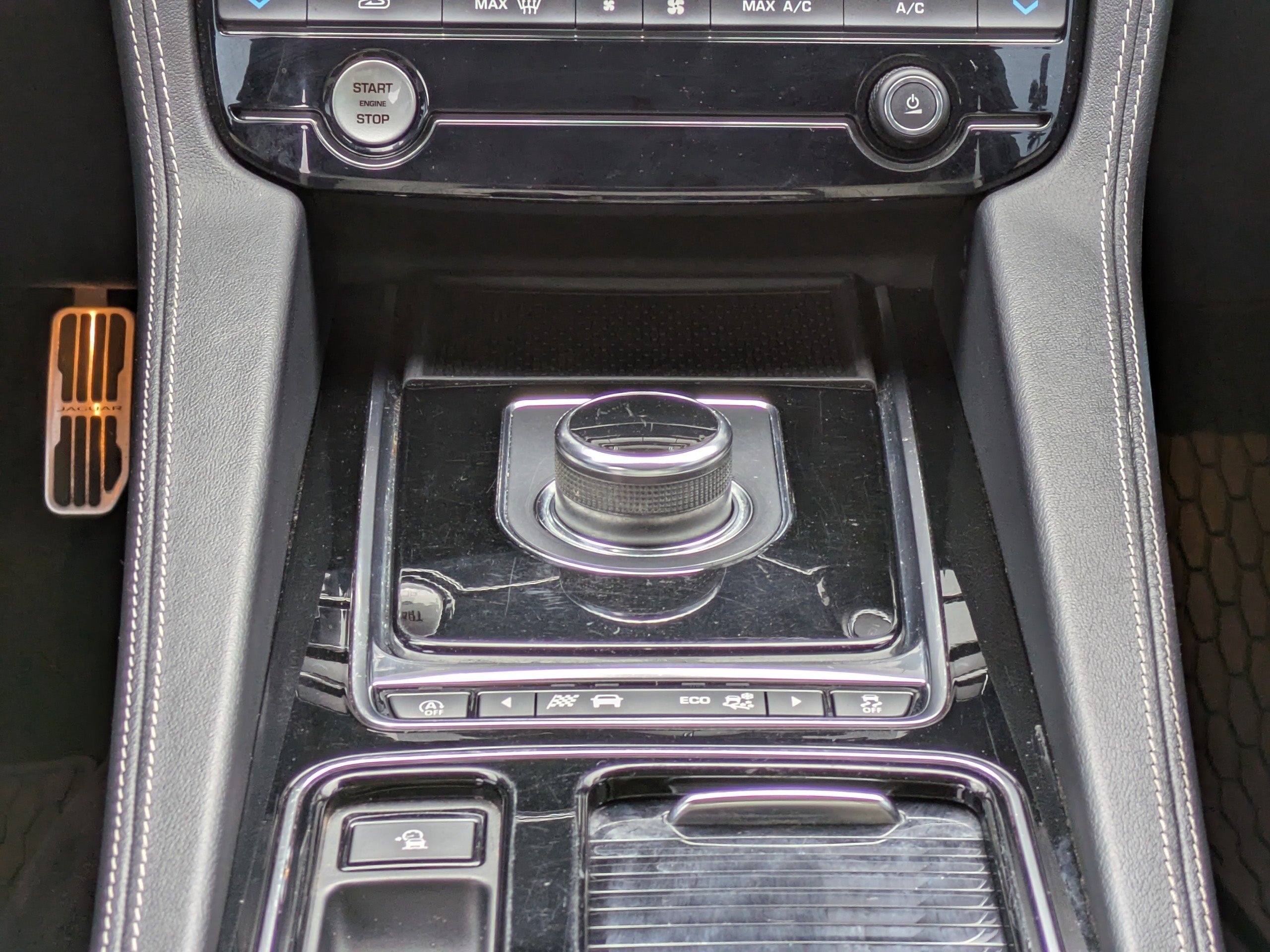 2019 Jaguar F-PACE S photo 15