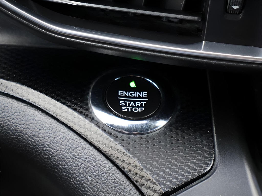 2020 Ford Explorer ST photo 29