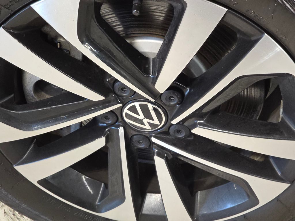 2024 Volkswagen Tiguan S photo 7