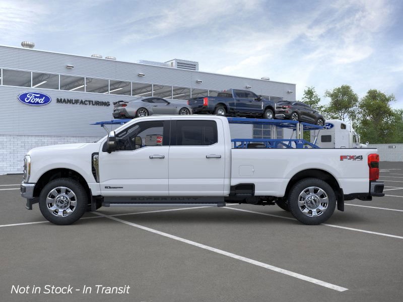 2026 Ford F-350 Lariat photo 3