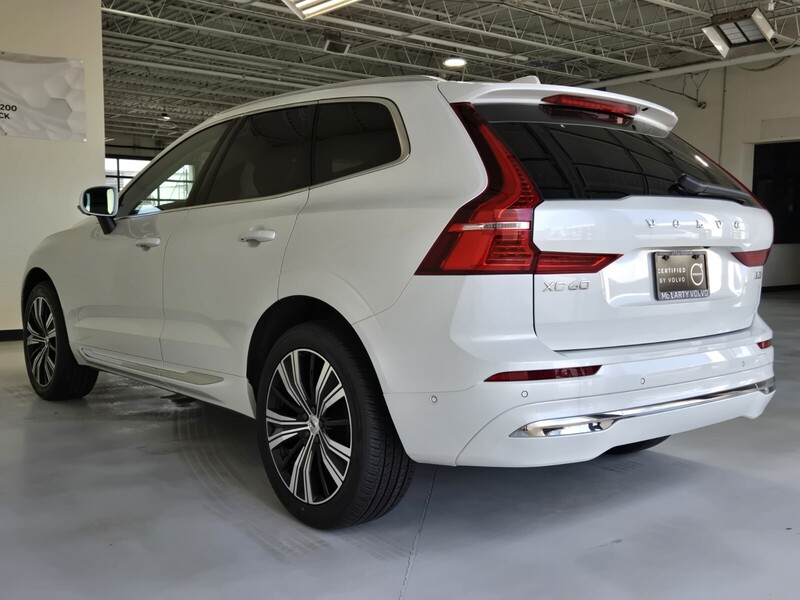 2023 Volvo XC60 B5 Plus photo 5