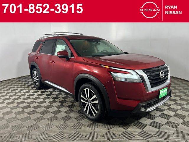 2025 Nissan Pathfinder Platinum's photo