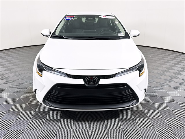 2025 Toyota Corolla LE photo 2