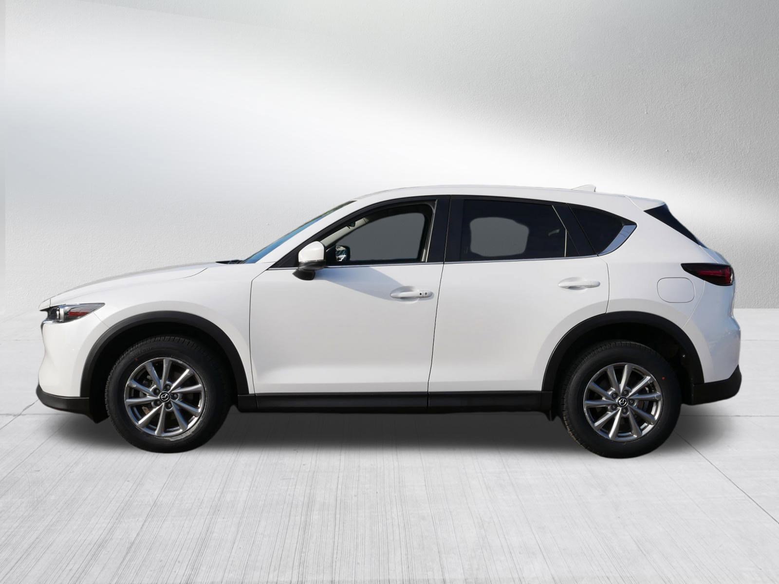 2022 Mazda CX-5 2.5 Select photo 4