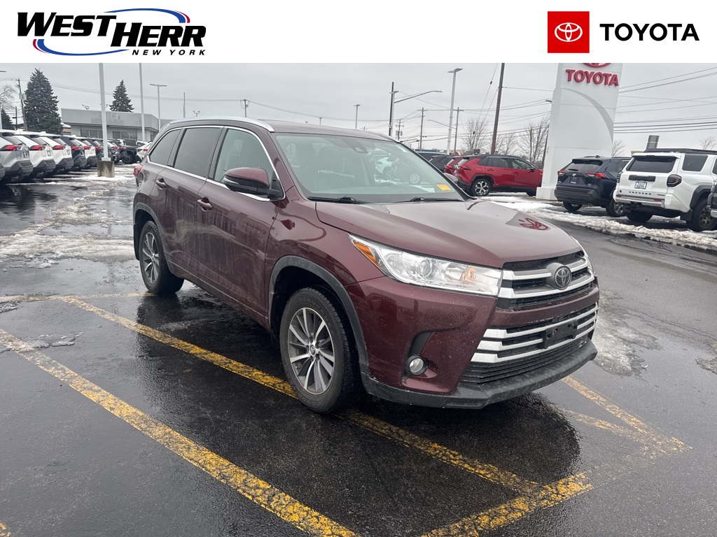 2018 Toyota Highlander XLE's photo