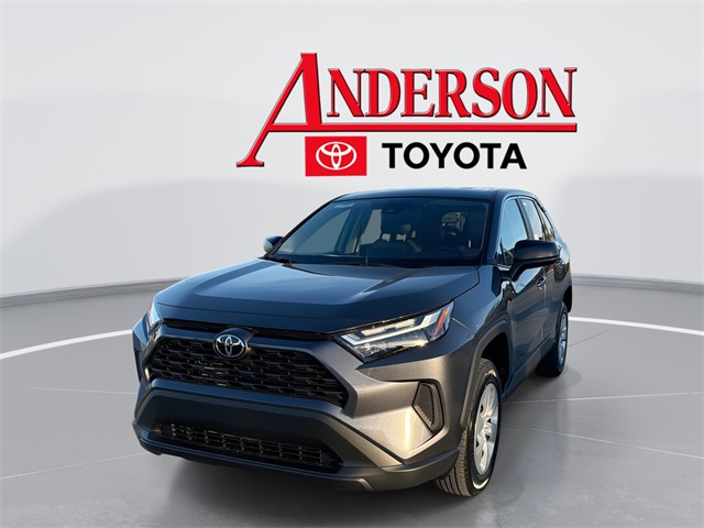2025 Toyota RAV4 LE's photo