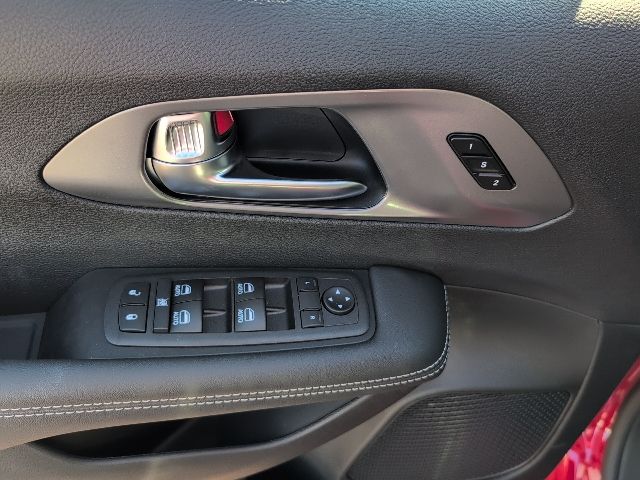 2026 Chrysler Pacifica photo 12