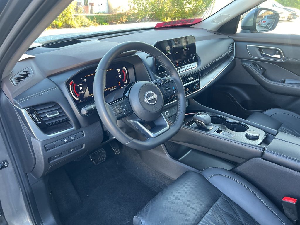 2023 Nissan Rogue Platinum photo 6