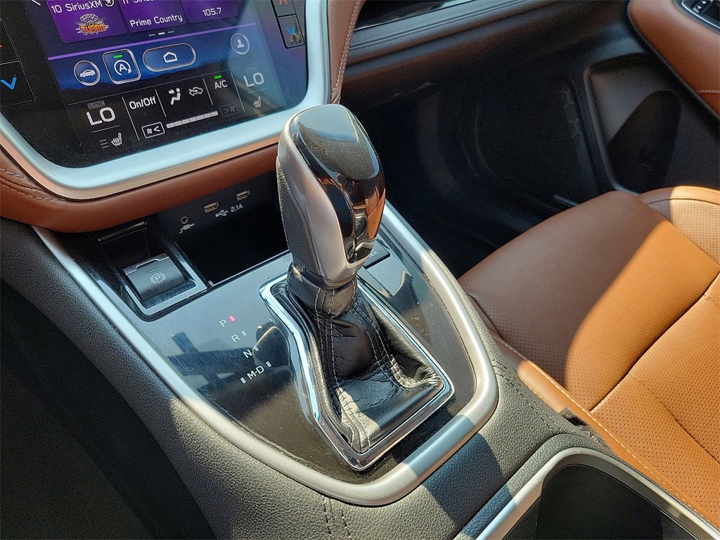 2022 Subaru Outback Touring XT photo 25