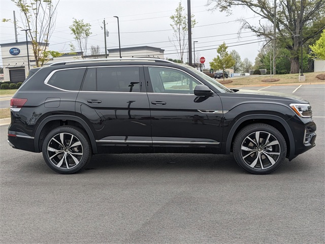 2025 Volkswagen Atlas SEL Premium R-Line photo 3