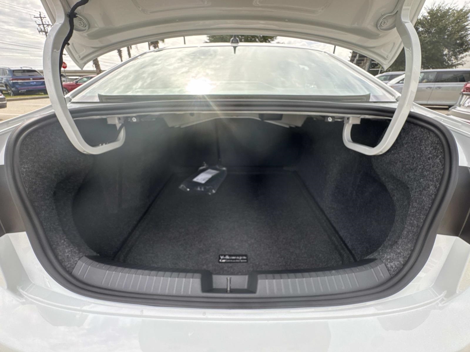 2026 Volkswagen Jetta 1.5T S photo 4