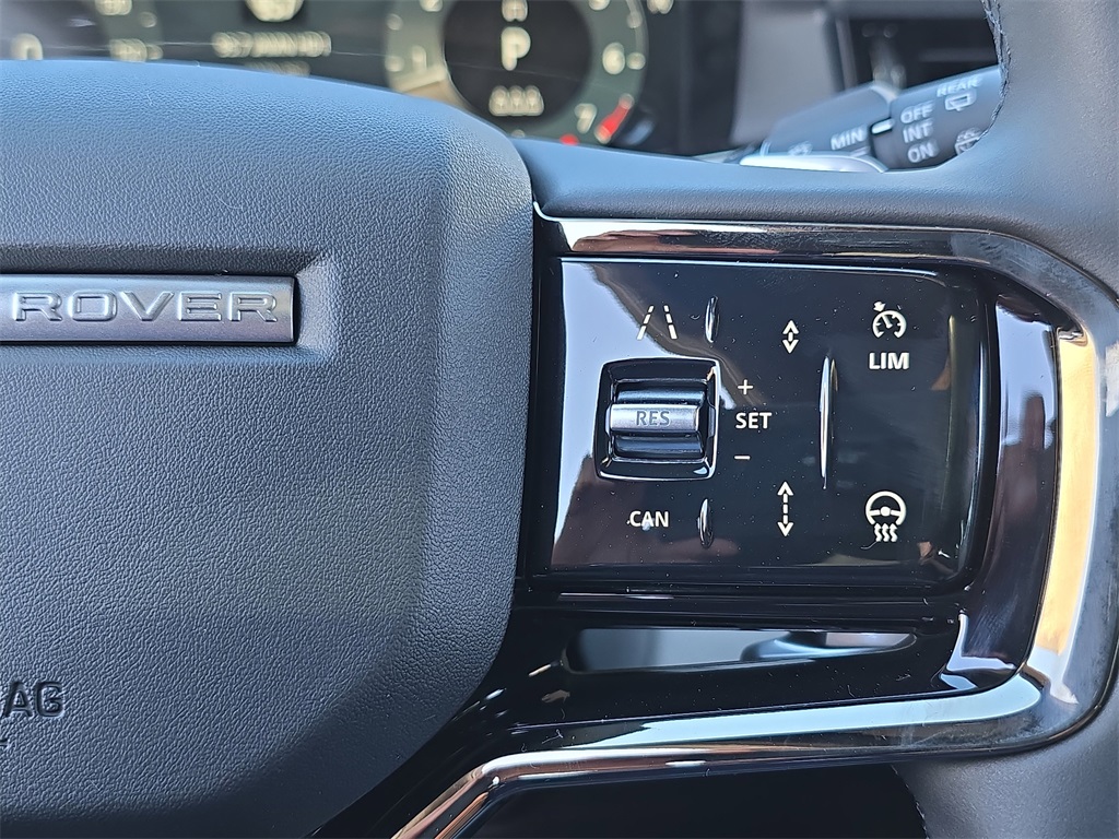 2026 Land Rover Range Rover Evoque S photo 18