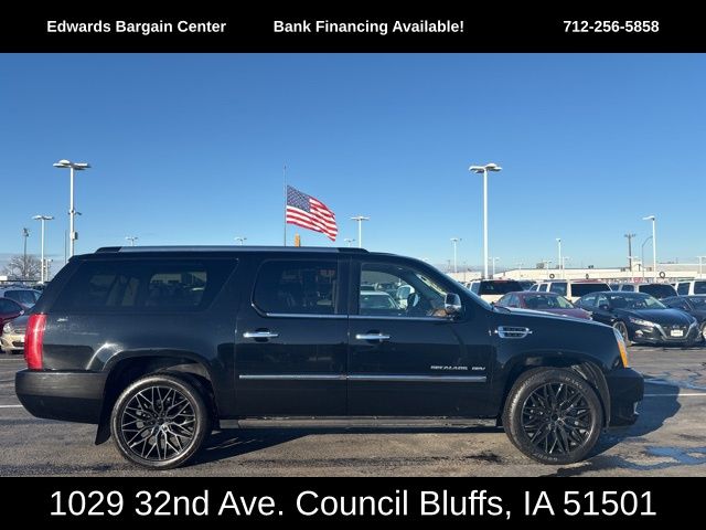 2014 Cadillac Escalade ESV Platinum Edition's photo